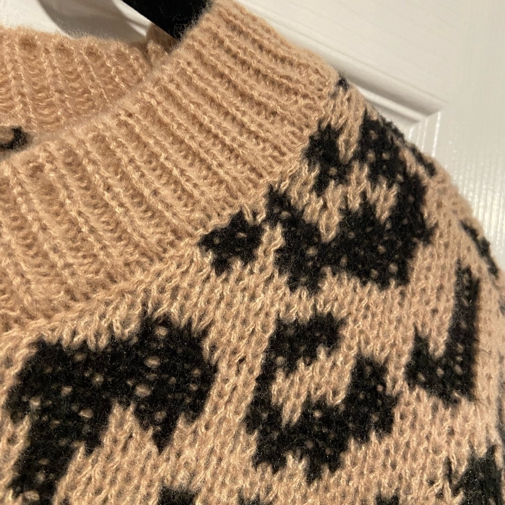 NWT No Boundaries Size M Leopard Print Long Sleeve Crew Neck Soft Comfy Sweater - Picture 6 of 11